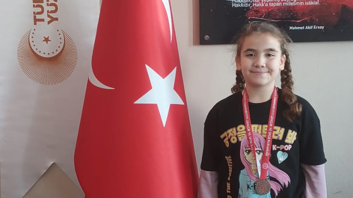 Erva Tanem Doluca, Karate Minikler Ankara üçüncüsü olarak madalya kazanmıştır